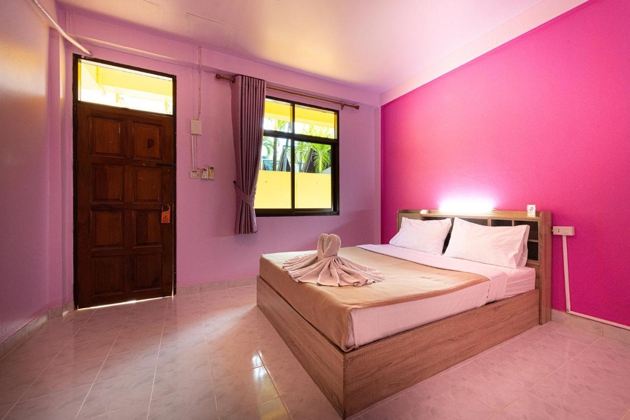 myPatong GuestHouse - Hostel Eksteriør billede